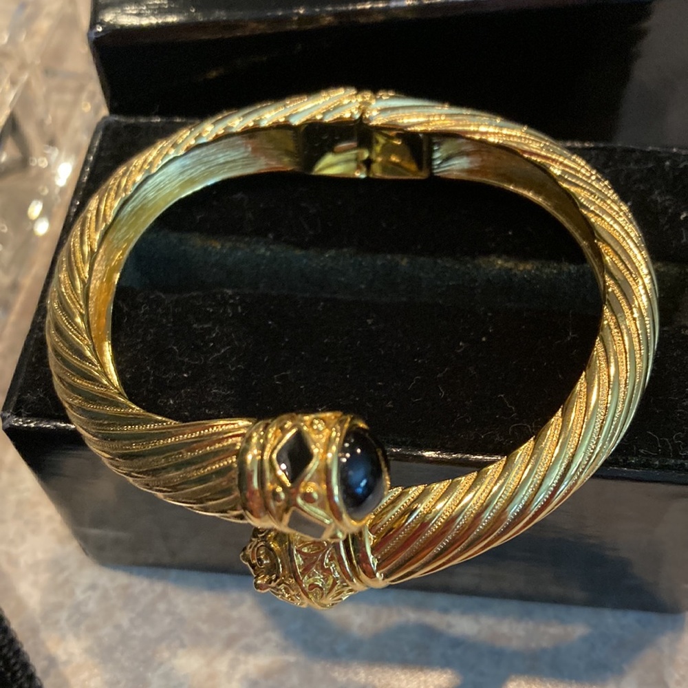 Joan Rivers Interchangeable Bangle set - Picture 2 of 5